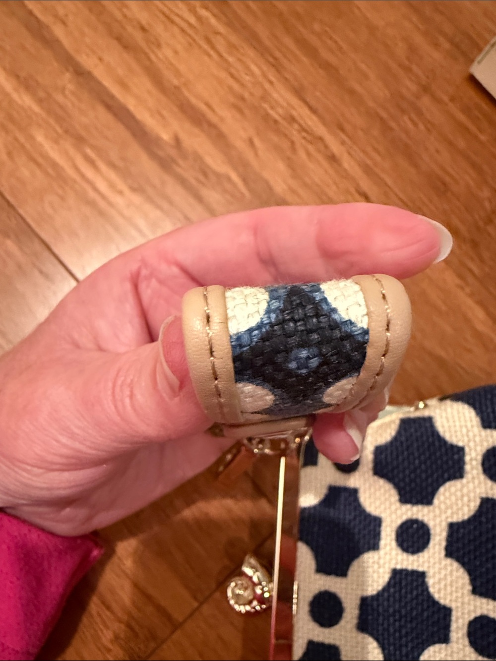 Spartina 449 Navy and Cream Geometric Kiss-Lock Coin Purse with Key Fob - Picture 11 of 13
